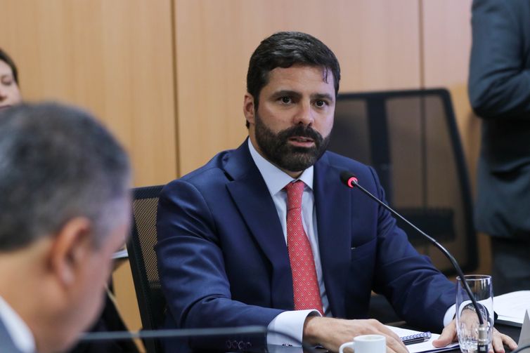 Secretário executivo é nomeado ministro interino da Justiça